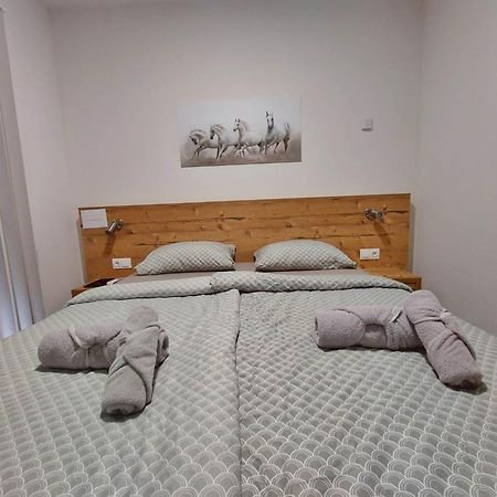 Gold Apartmani Kozarac Esterno foto