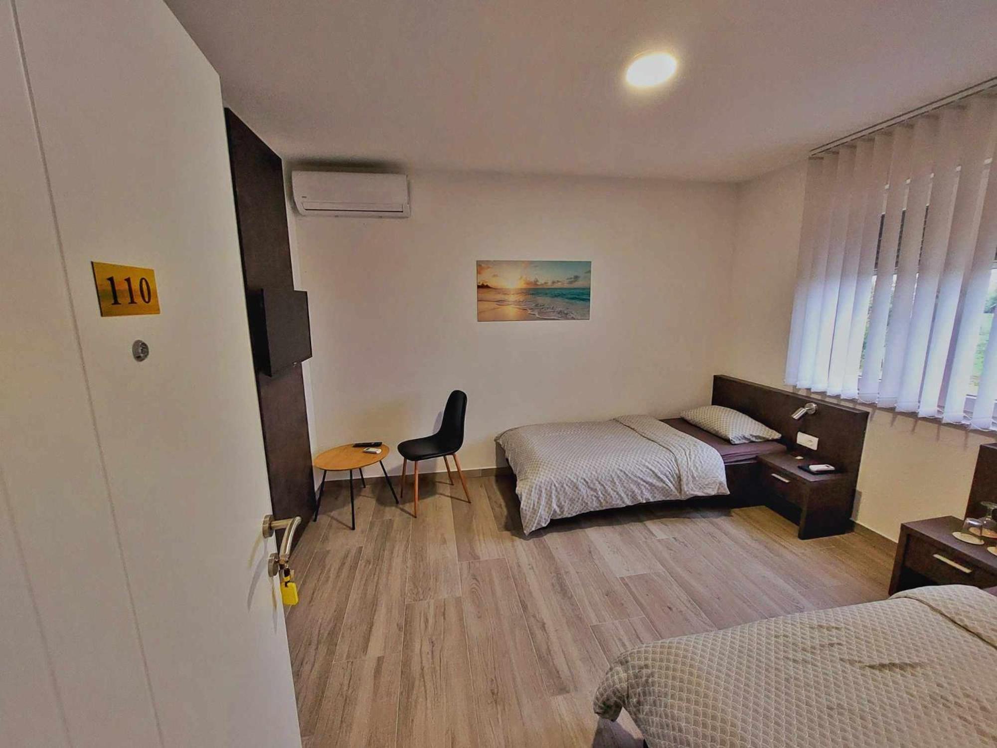 Gold Apartmani Kozarac Esterno foto