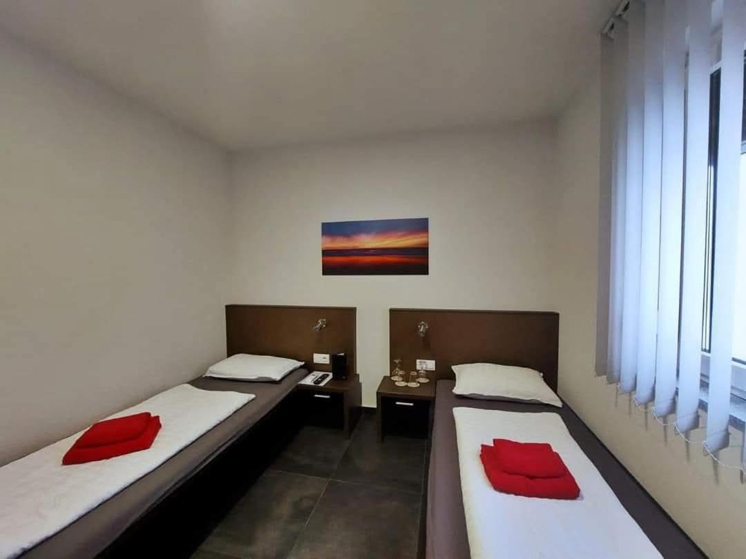 Gold Apartmani Kozarac Esterno foto